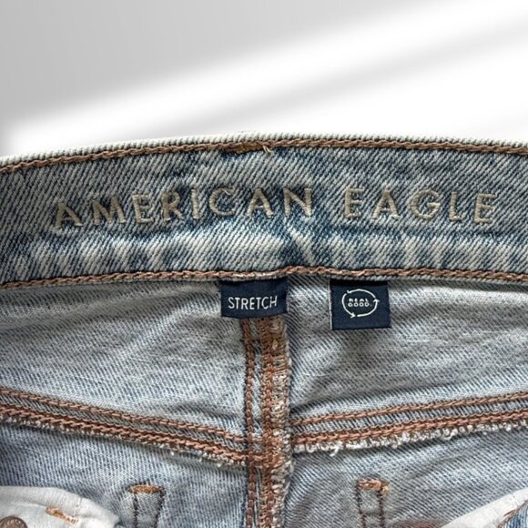 💙 American Eagle Distressed Boyfriend Jeans for Petites | Light Wash | Size 000 - Picture 5 of 8